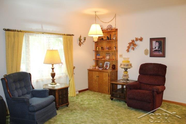 4221 North Unionville Road Akron, MI 48701 - Photo 9 of 22 31381100-8.JPG