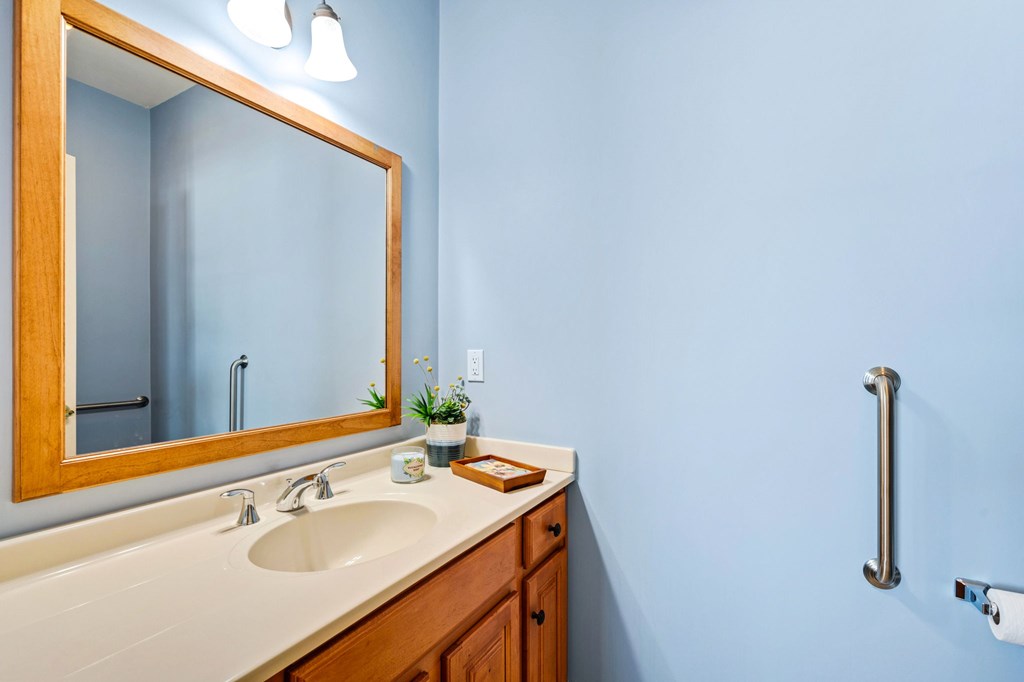 7135 Ida Red Road, Unit 2104 Egg Harbor, WI 54209 - Photo 23 of 34 Half Bath