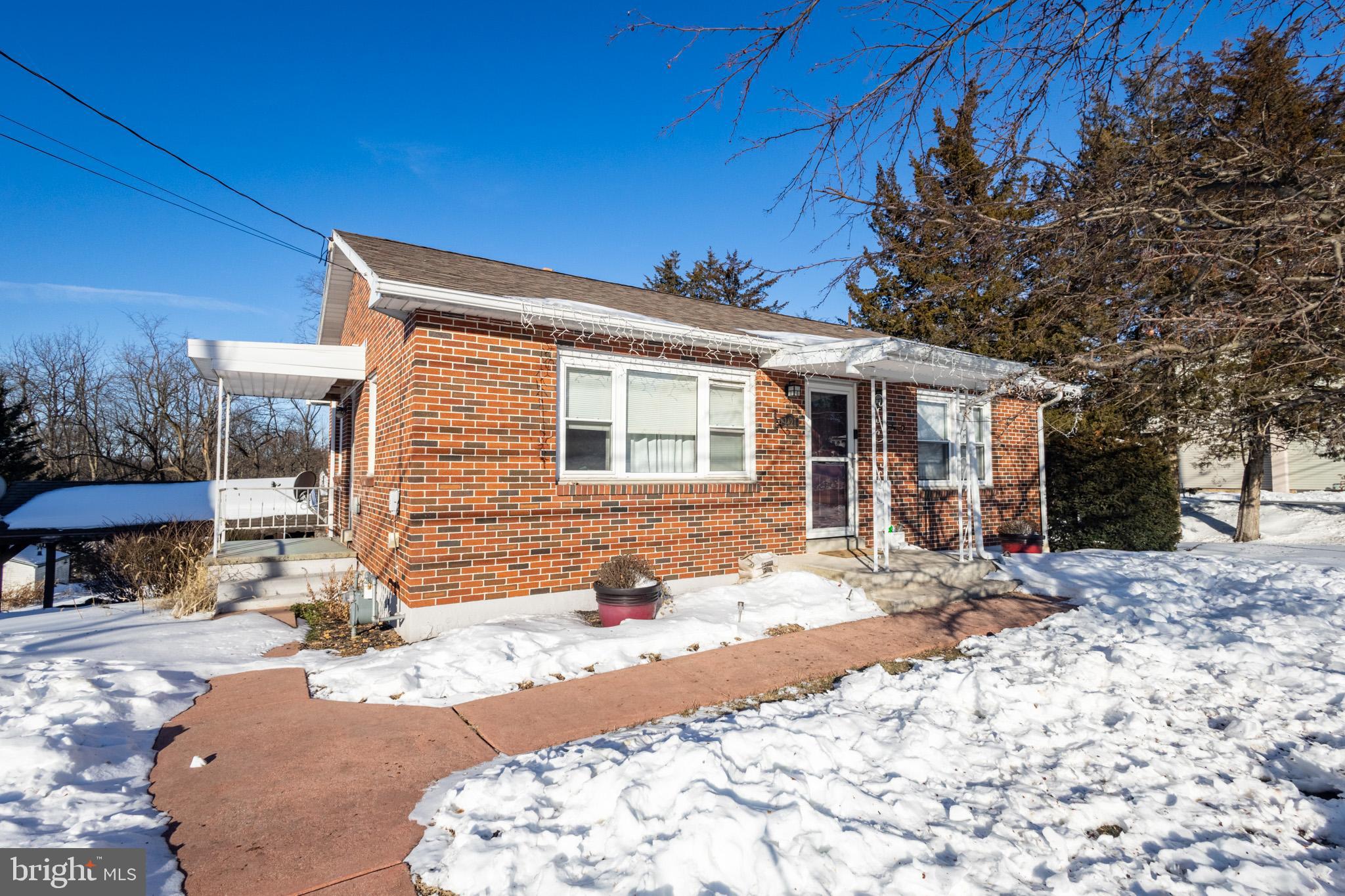 1421 Sandhill Road Lebanon, PA 17046 - Photo 2 of 36 1421 Sandhill Rd