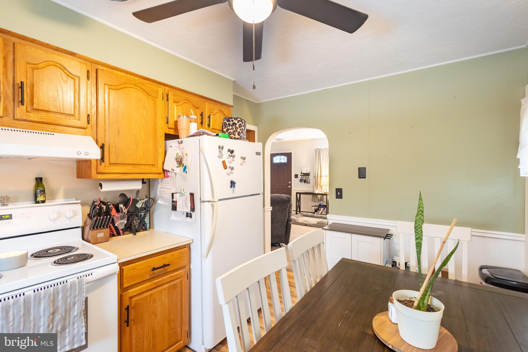 1421 Sandhill Road Lebanon, PA 17046 - Photo 8 of 36 Kitchen