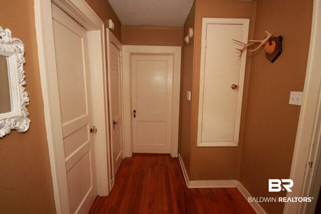 13 Homer Street Mobile, AL 36607 - Photo 9 of 19 Hallway