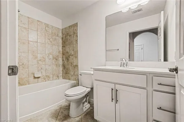 $1,675 | 43060 Greenway Boulevard, Unit 712, Punta Gorda, FL 33982
