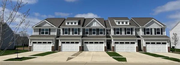$434,925 | 945-2 Memory Lane, Aurora, OH 44202