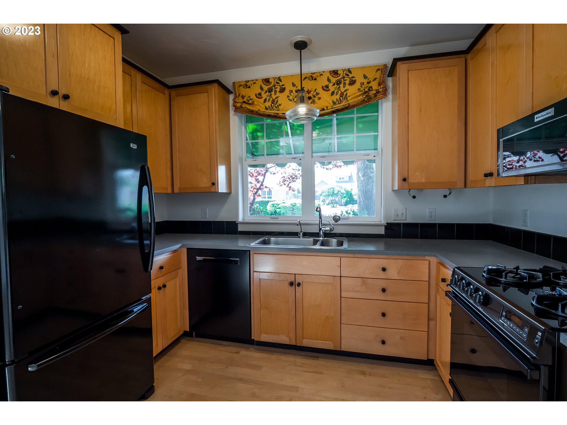 1318 Brickley Road Eugene, OR 97401 - Photo 2 of 32 Gallery Image 2