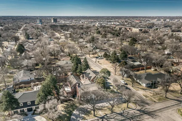 $749,000 | 2205 South Julian Boulevard, Amarillo, TX 79102