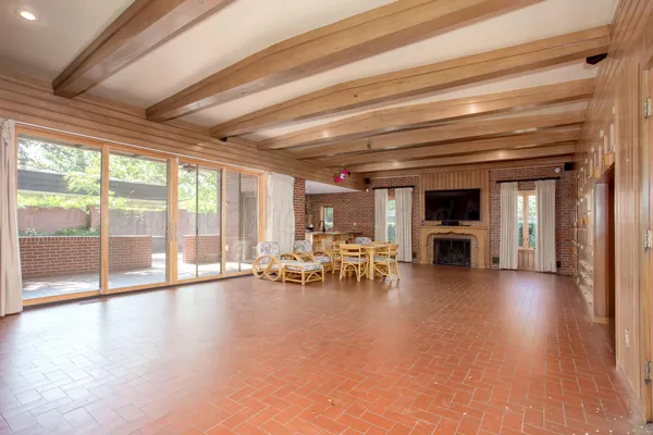 $749,000 | 2205 South Julian Boulevard, Amarillo, TX 79102