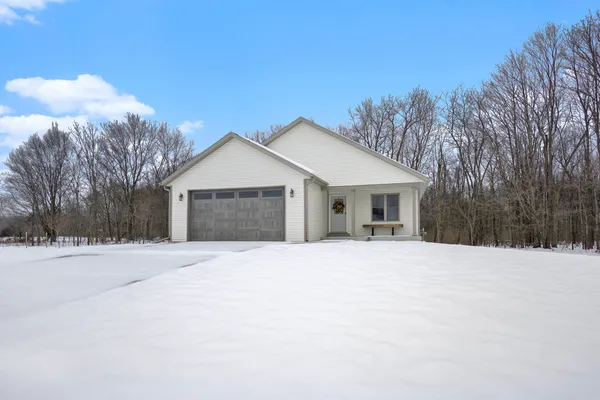 $297,000 | 217 Corwin Meadows Drive, Lawrence, MI 49064