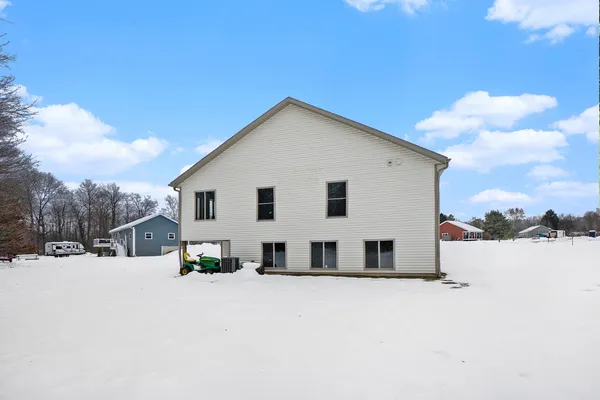 $297,000 | 217 Corwin Meadows Drive, Lawrence, MI 49064