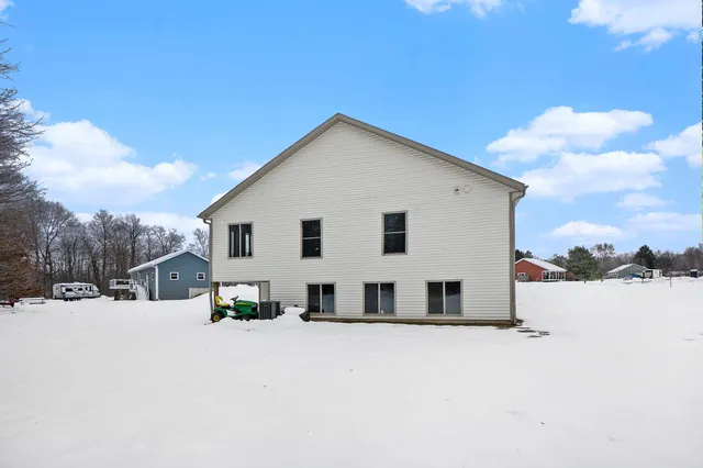 $315,000 | 217 Corwin Meadows Drive, Lawrence, MI 49064