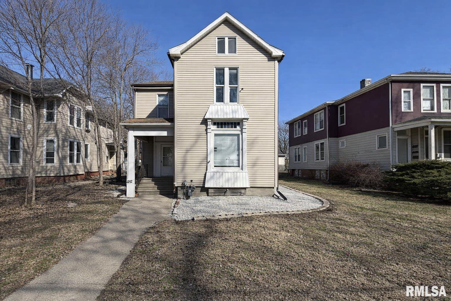 1212 North Sheridan Road Peoria, IL 61606 - Photo 1 of 11