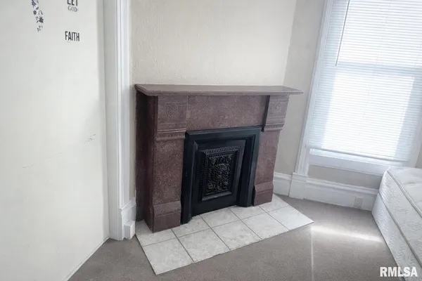 $74,900 | 1212 North Sheridan Road, Peoria, IL 61606