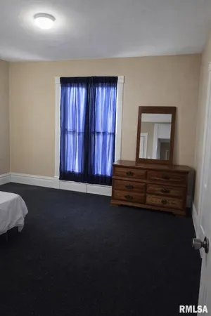 $74,900 | 1212 North Sheridan Road, Peoria, IL 61606