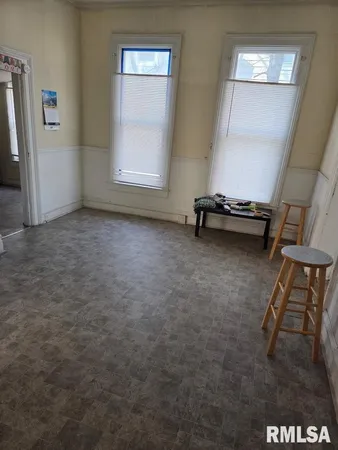 $74,900 | 1212 North Sheridan Road, Peoria, IL 61606