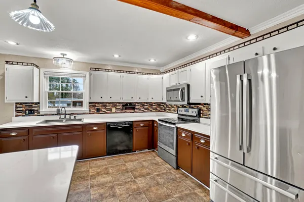 $315,999 | 1605 East Durst Avenue, Greenwood, SC 29649