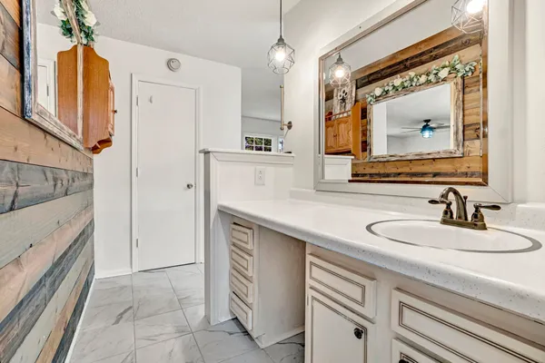 $315,999 | 1605 East Durst Avenue, Greenwood, SC 29649