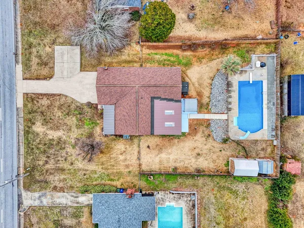 $315,999 | 1605 East Durst Avenue, Greenwood, SC 29649