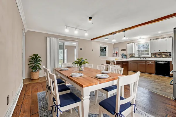 $315,999 | 1605 East Durst Avenue, Greenwood, SC 29649