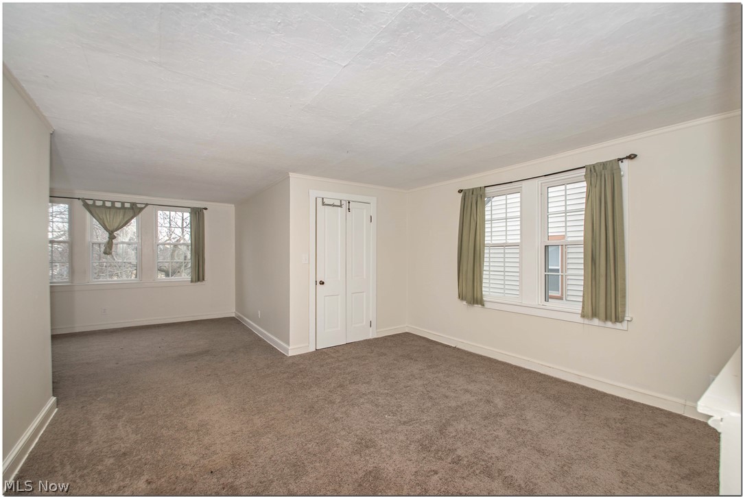 1403 Dill Road Cleveland, OH 44121 - Photo 22 of 31