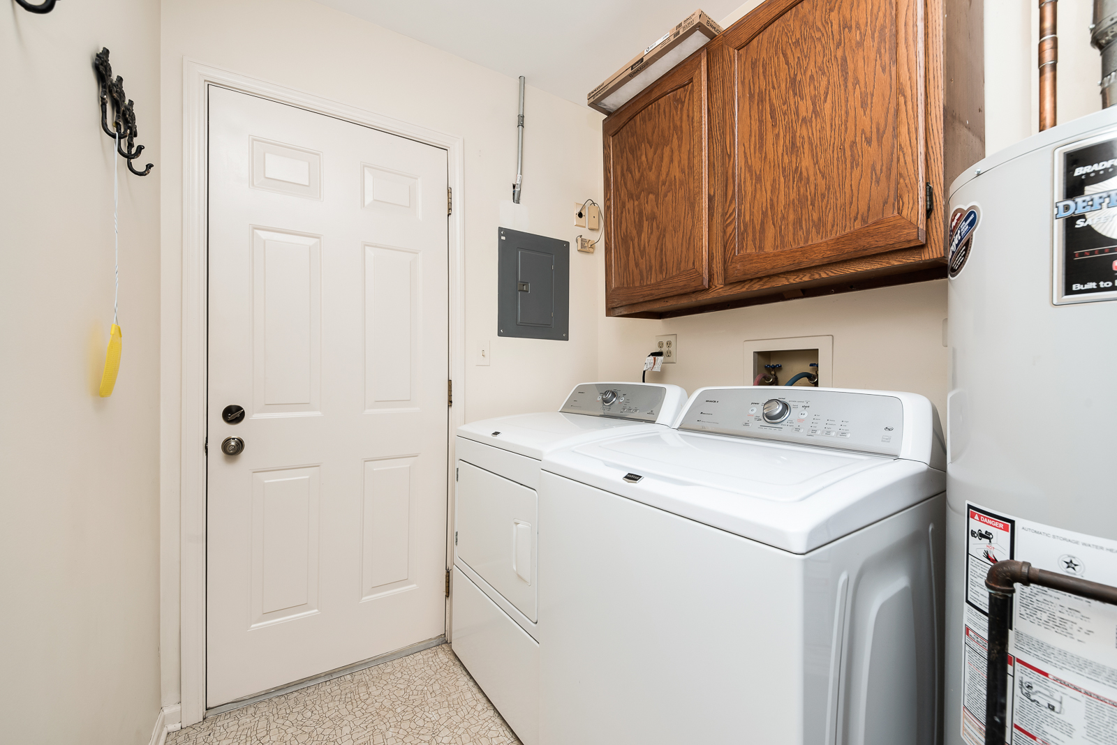 Undisclosed Address Winfield, IL 60190 - Photo 12 of 21