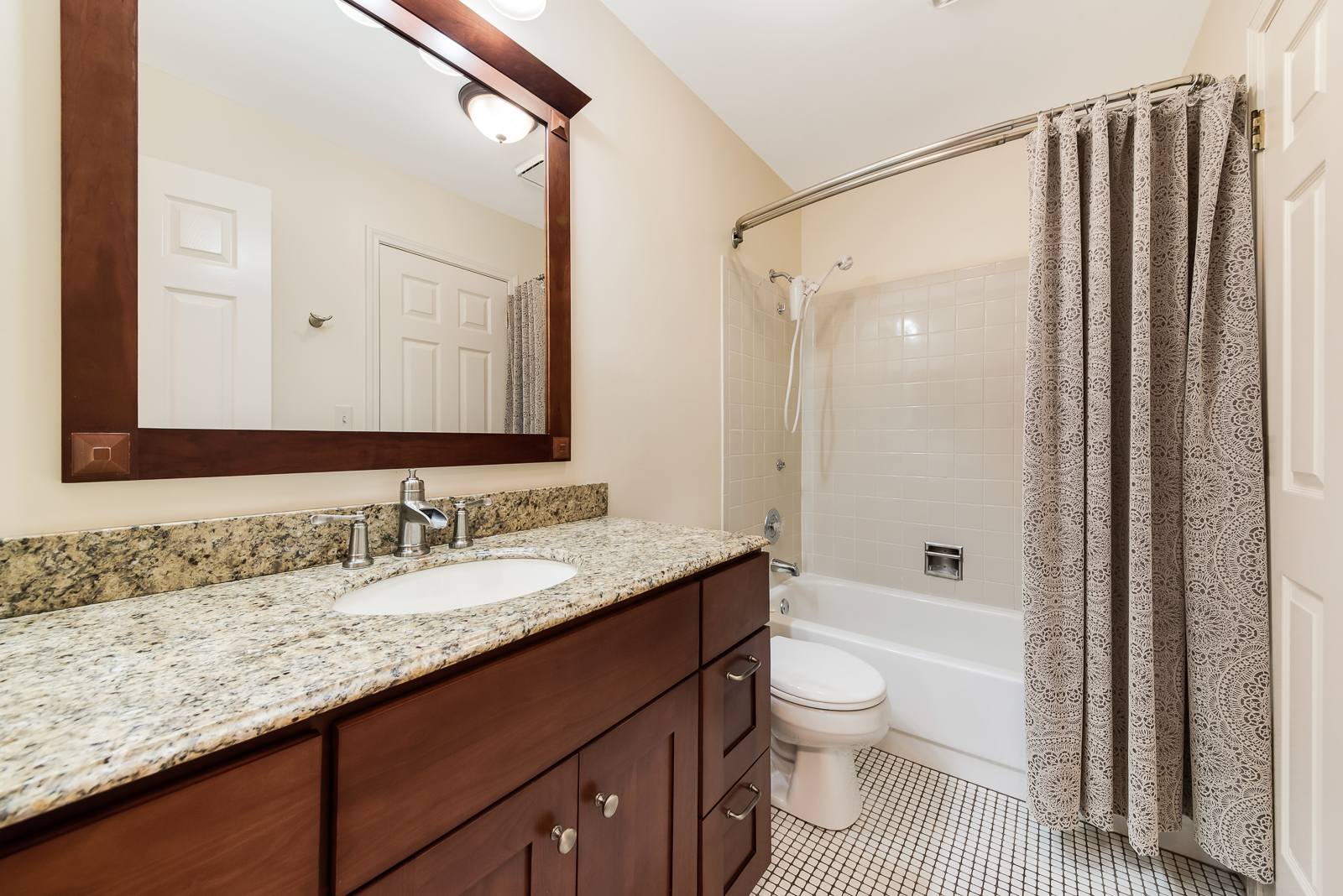 Undisclosed Address Winfield, IL 60190 - Photo 13 of 21