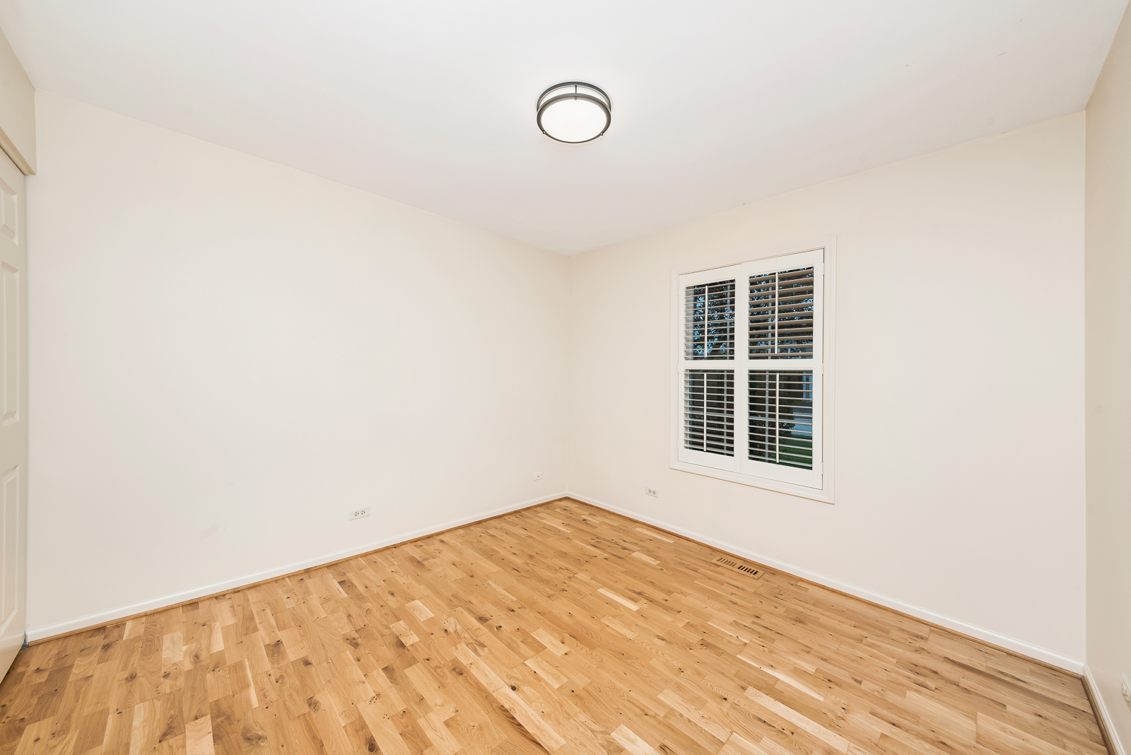 Undisclosed Address Winfield, IL 60190 - Photo 15 of 21