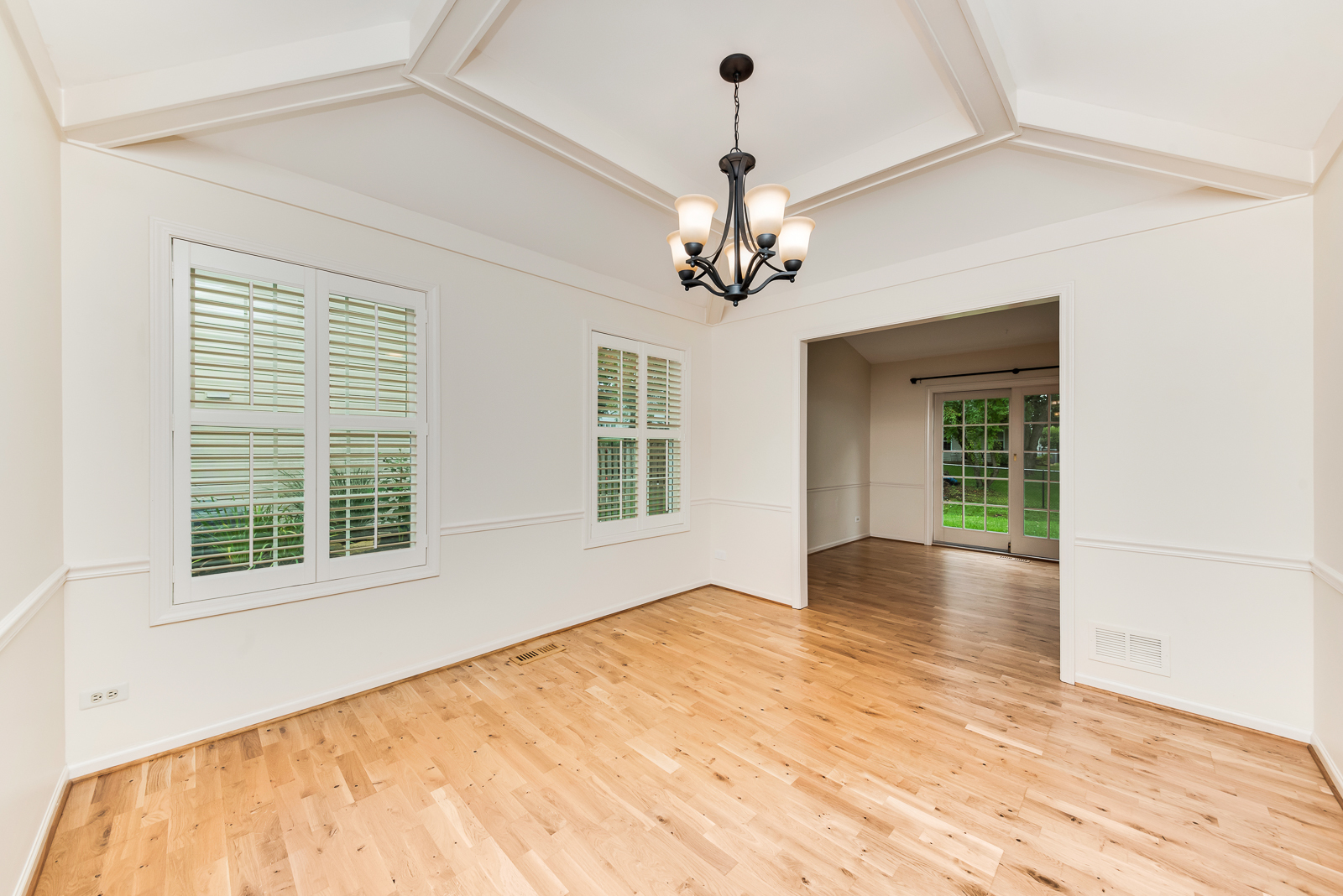 Undisclosed Address Winfield, IL 60190 - Photo 5 of 21