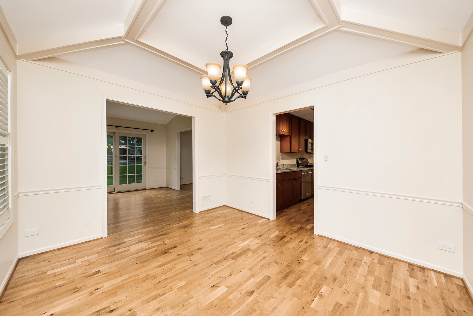 Undisclosed Address Winfield, IL 60190 - Photo 6 of 21