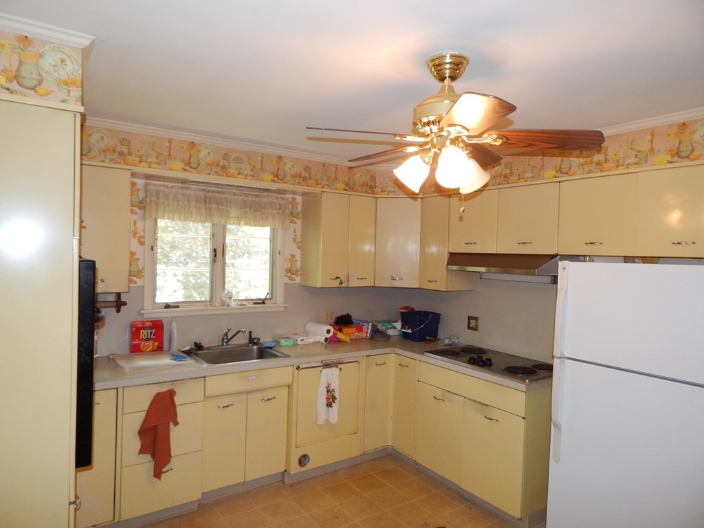 18 Chevy Chase Road Worcester, MA 01606 - Photo 8 of 22 Gallery Image 8