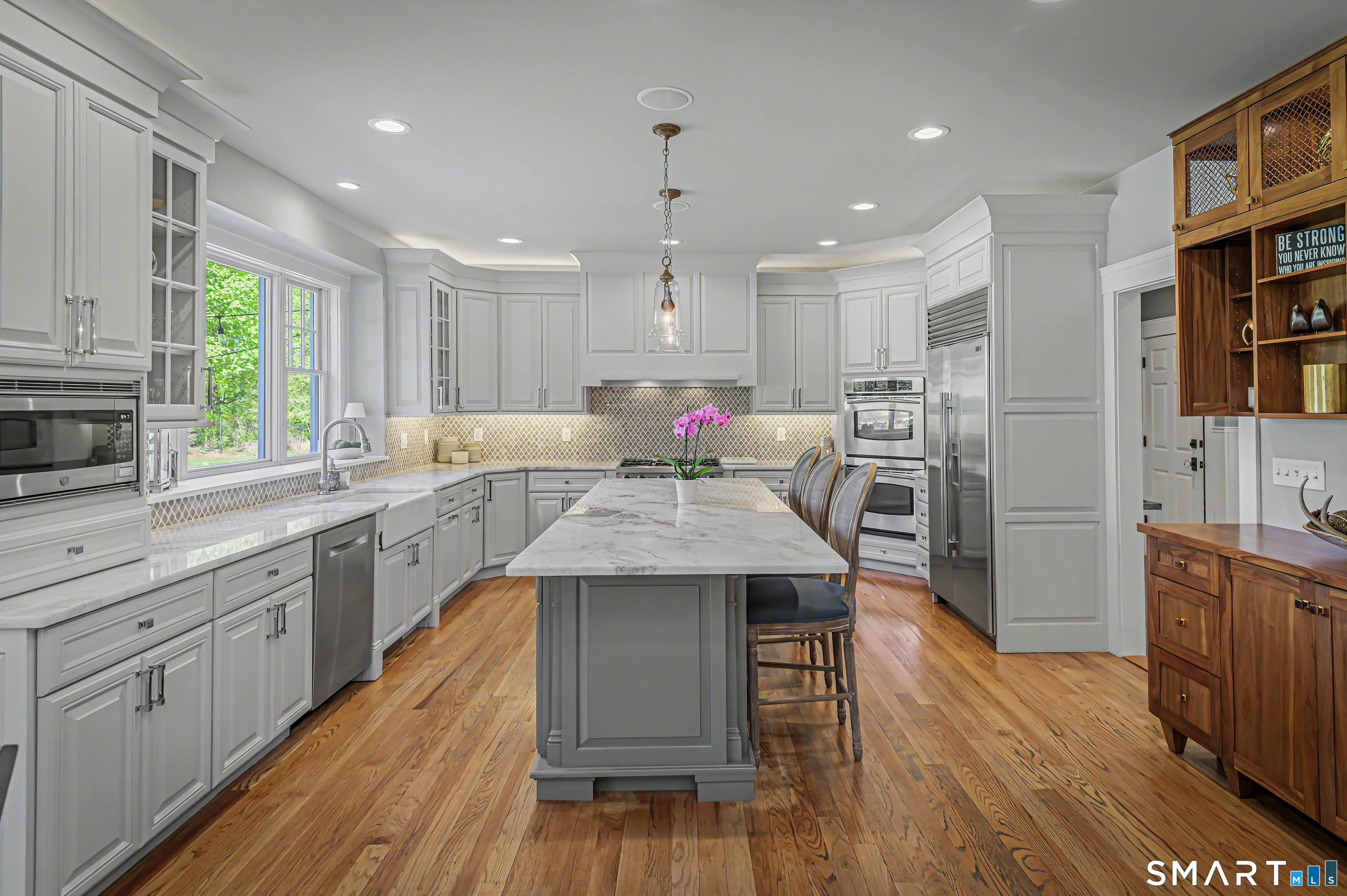 54 Barry Avenue Ridgefield, CT 06877 - Photo 8 of 40
