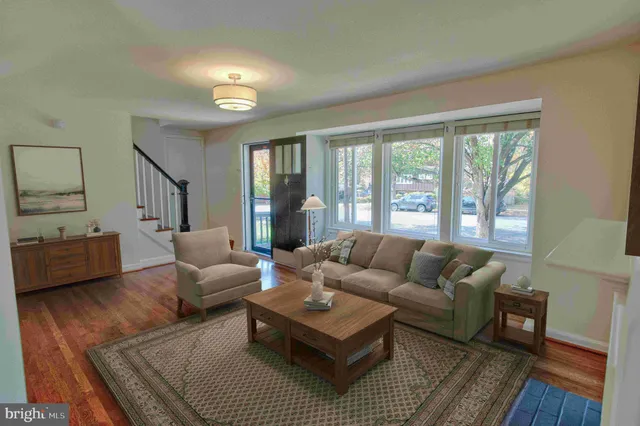 $4,000 | 495 North Pickett Street, Alexandria, VA 22304