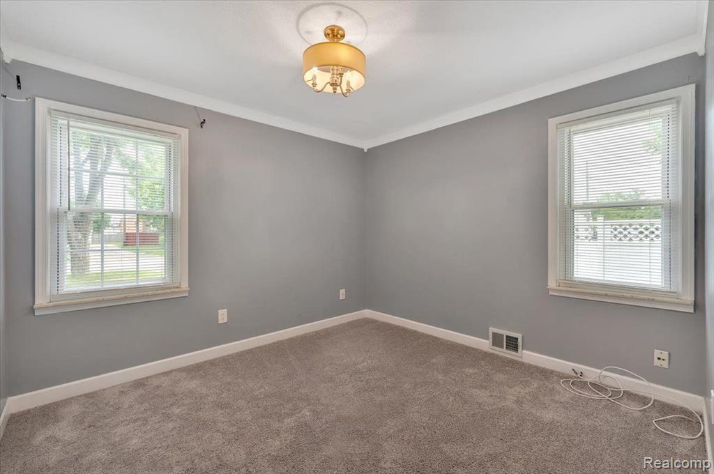 25107 Rosenbusch Boulevard Warren, MI 48089 - Photo 10 of 18