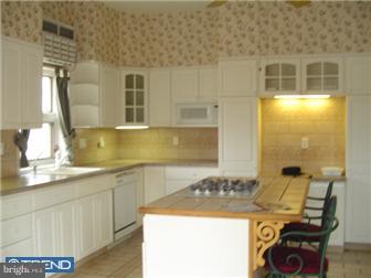 770 Byberry Road Philadelphia, PA 19116 - Photo 4 of 12 Kitchen