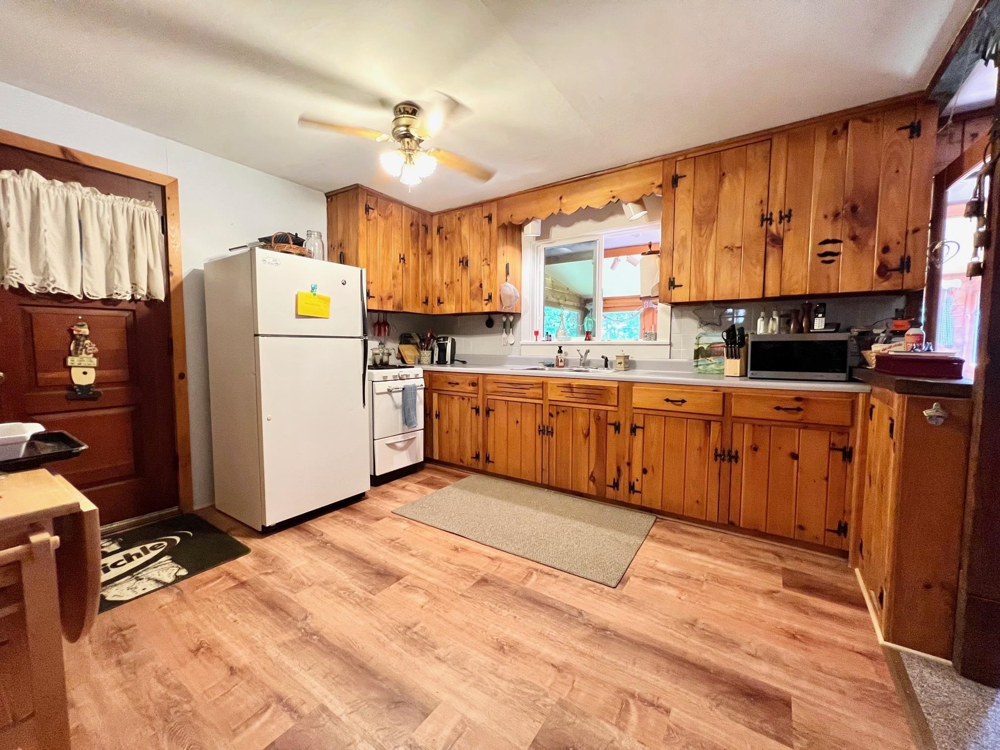 351 Hardscrabble Road Wardsboro, VT 05360 - Photo 10 of 17 Gallery Image 10