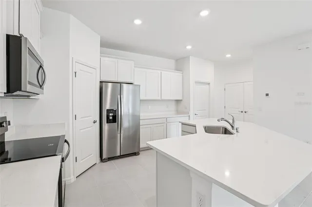 $2,400 | 32652 Rustic Rise Road, San Antonio, FL 33576