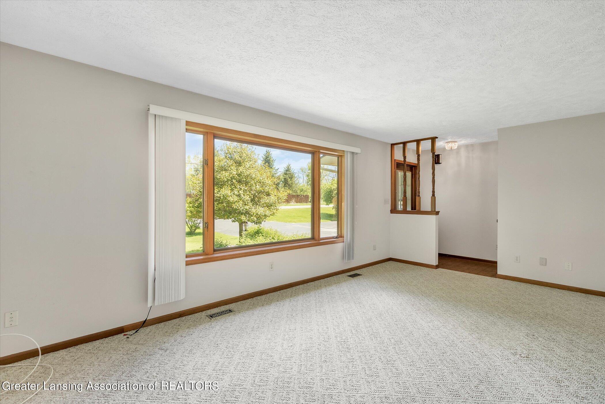 15200 Airport Road Lansing, MI 48906 - Photo 9 of 52 10-15200-Airport-WindowStill-Real-Estate