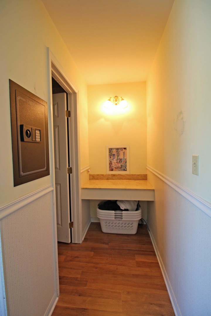 973 Stuart Drive Bartlett, IL 60103 - Photo 12 of 21