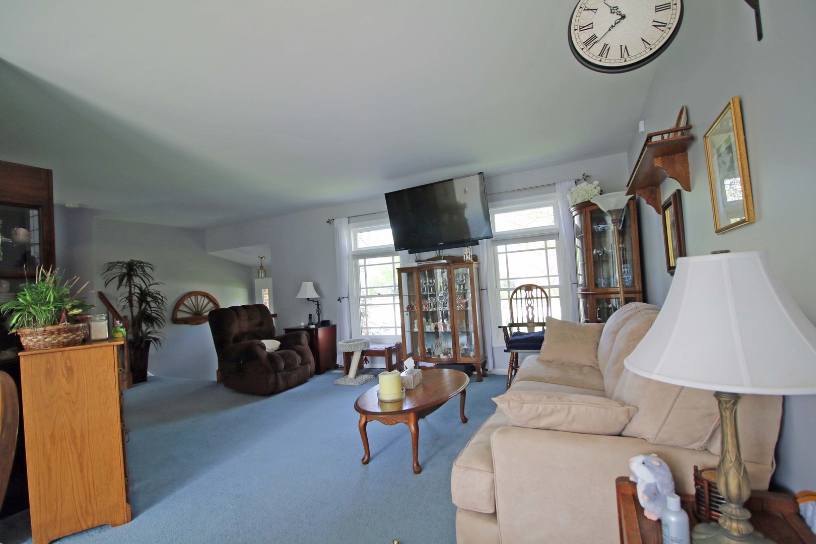 973 Stuart Drive Bartlett, IL 60103 - Photo 3 of 21