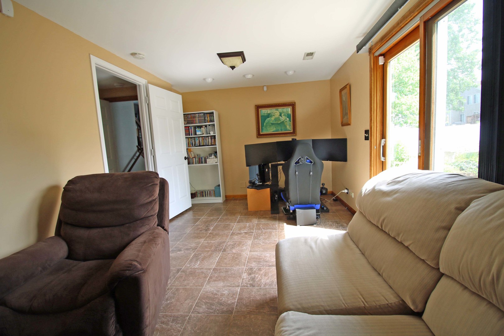 973 Stuart Drive Bartlett, IL 60103 - Photo 9 of 21