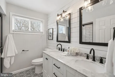 $550,000 | 5716 Crawford Drive, Rockville, MD 20851