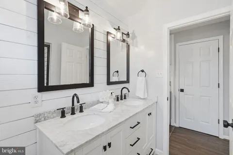 $550,000 | 5716 Crawford Drive, Rockville, MD 20851