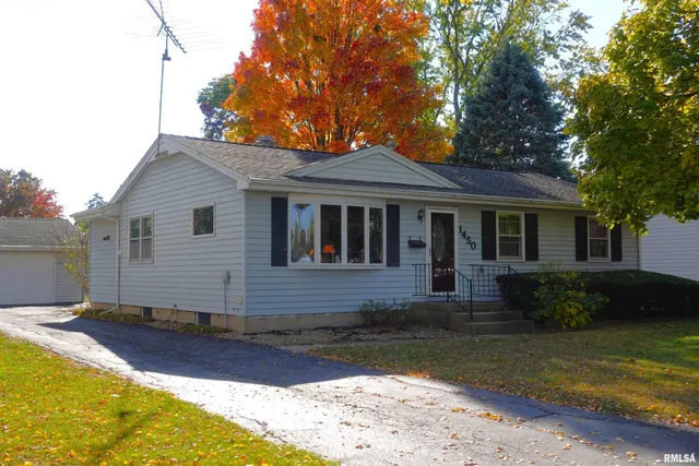 $120,000 | 1450 Bridge Avenue, Galesburg, IL 61401
