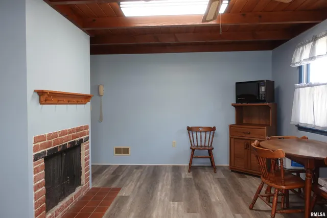 $120,000 | 1450 Bridge Avenue, Galesburg, IL 61401