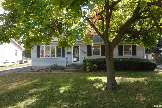 $120,000 | 1450 Bridge Avenue, Galesburg, IL 61401