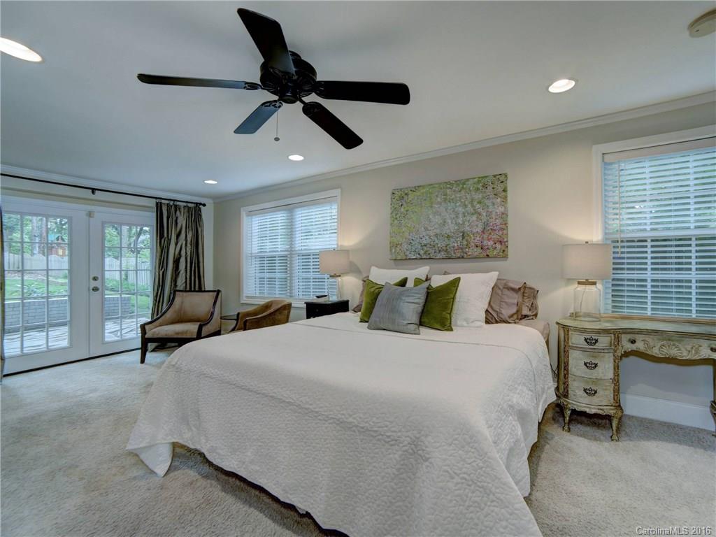 5543 Robinhood Road Charlotte, NC 28211 - Photo 2 of 24 Gallery Image 2