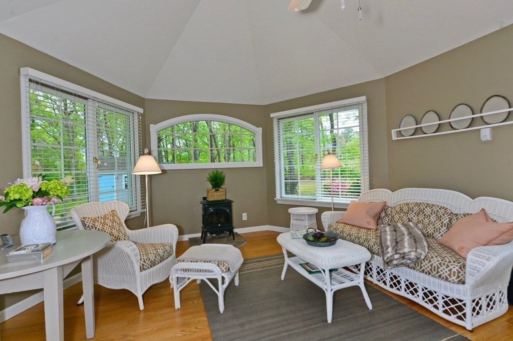 26 Spy Glass Hill Road Barnstable, MA 02675 - Photo 12 of 42 Gallery Image 12