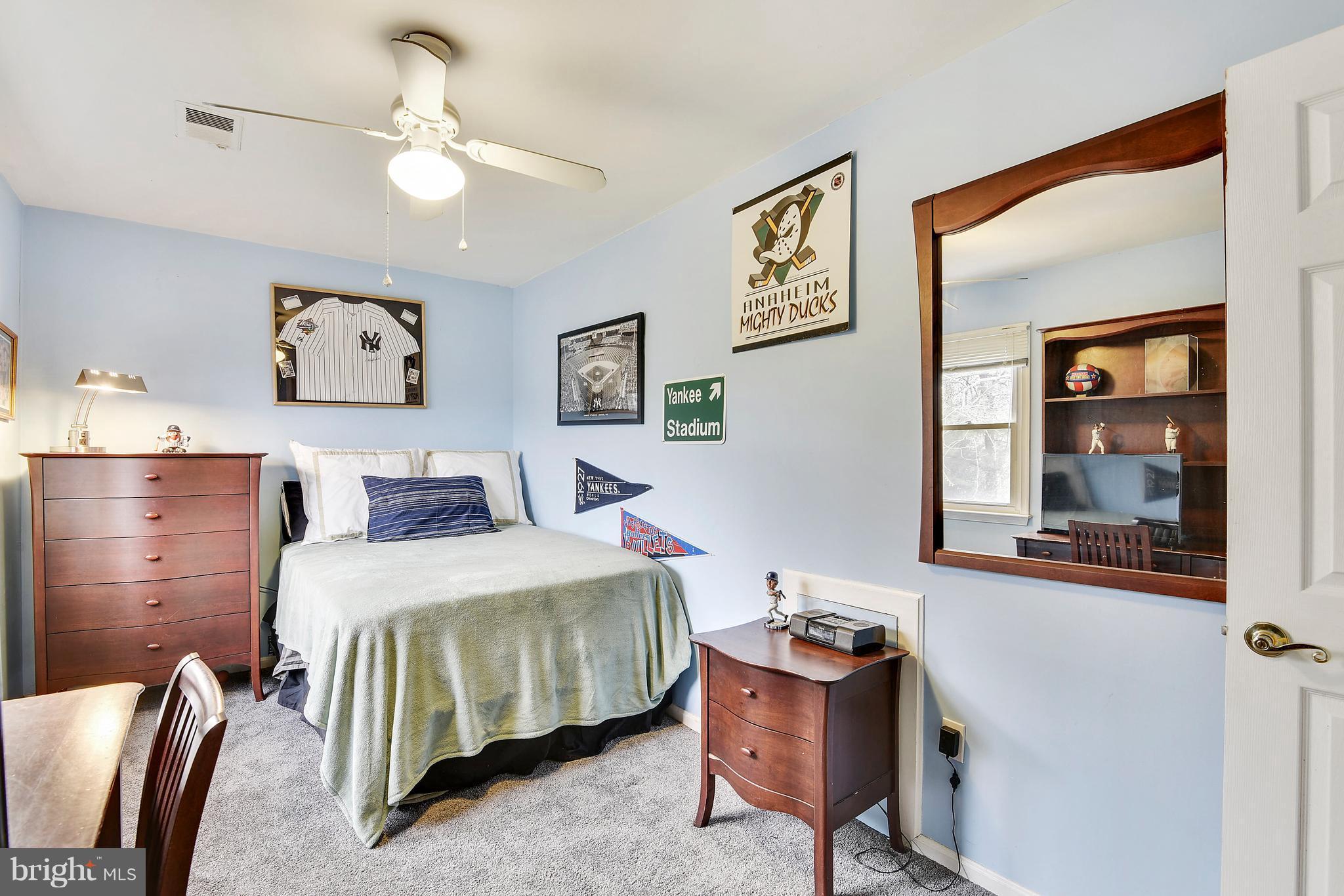 15033 Joshua Tree Road Gaithersburg, MD 20878 - Photo 20 of 28 Bedroom #3