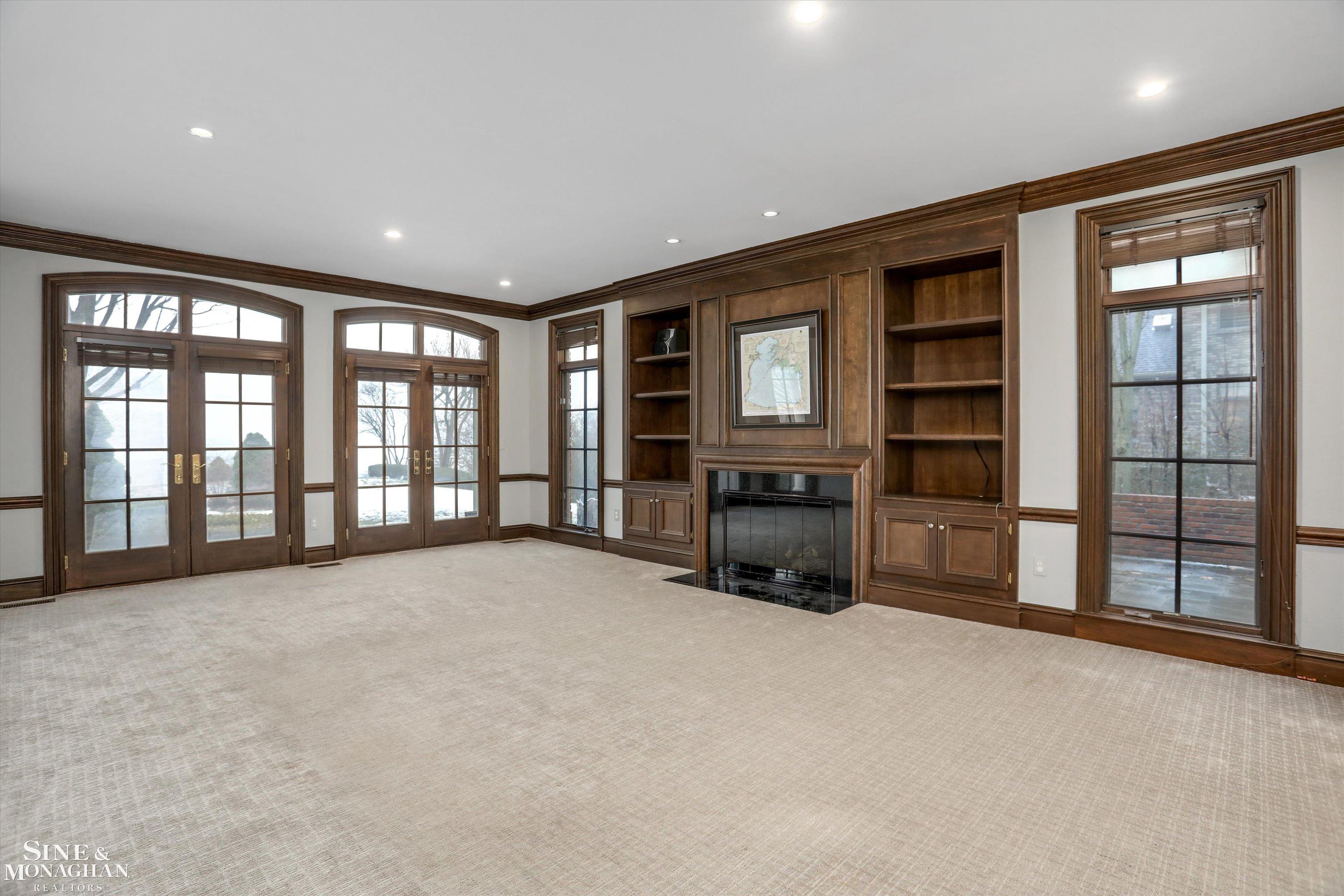 217 Lake Shore Road Grosse Pointe, MI 48236 - Photo 25 of 63 50166368-3d8a429c-cc7f-48ec-aa51-889c955768ae.JPG