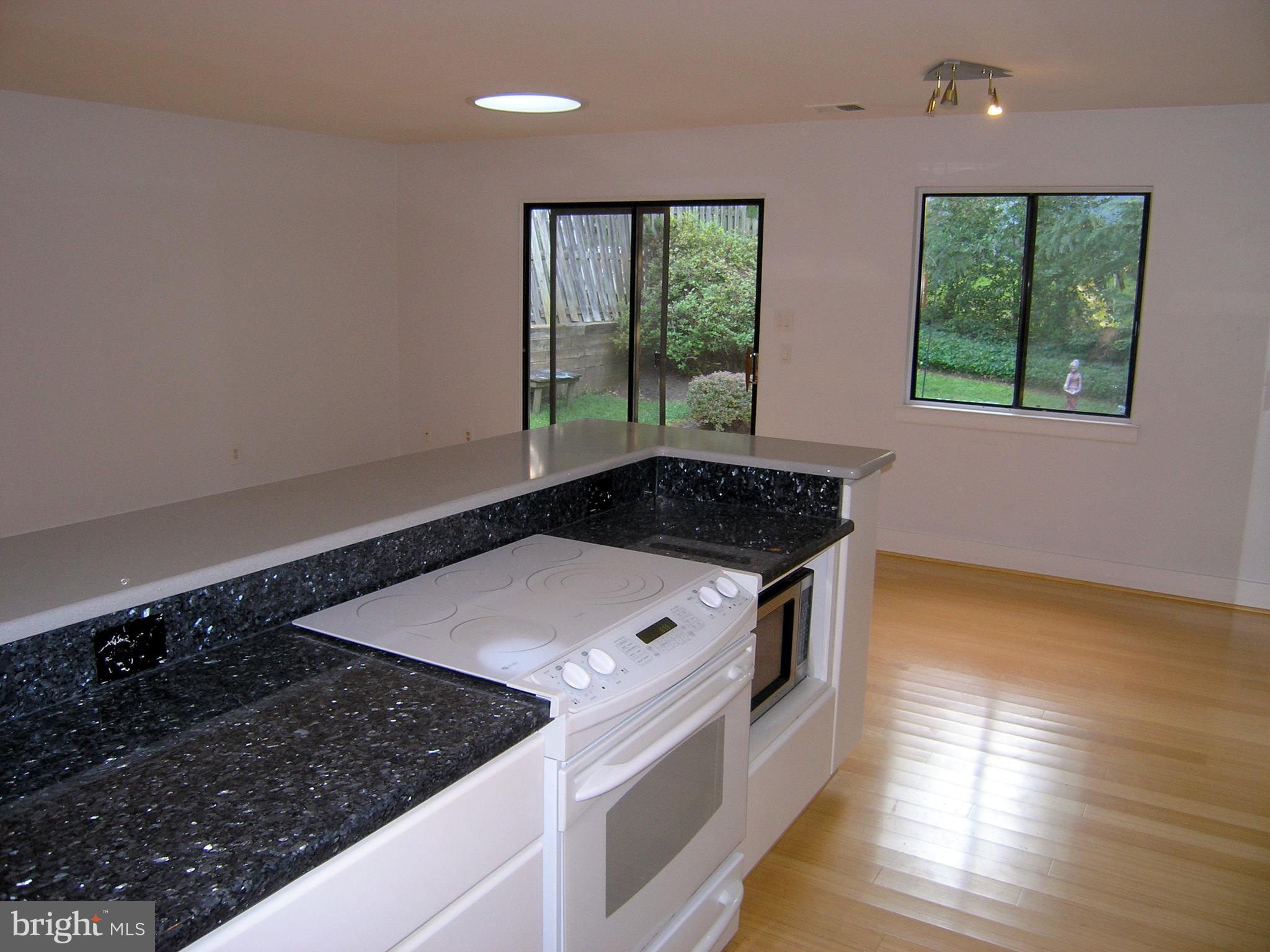 11302 Gatesborough Lane Reston, VA 20191 - Photo 9 of 30 Kitchen