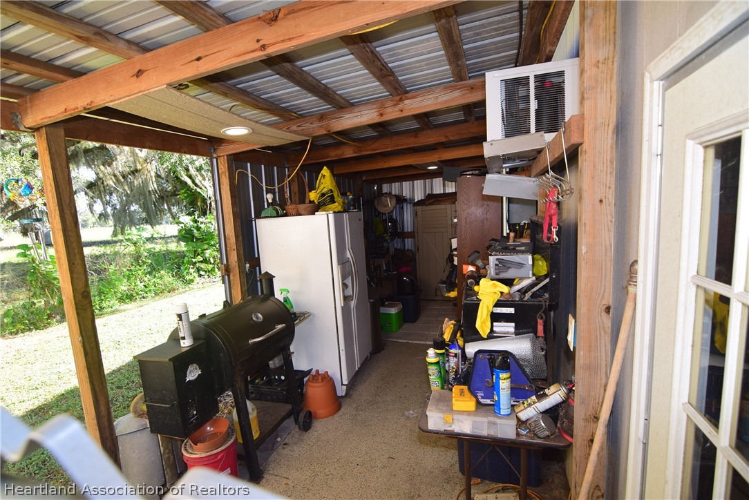 3124 White Oak Road Lorida, FL 33857 - Photo 6 of 34 a view of art shop