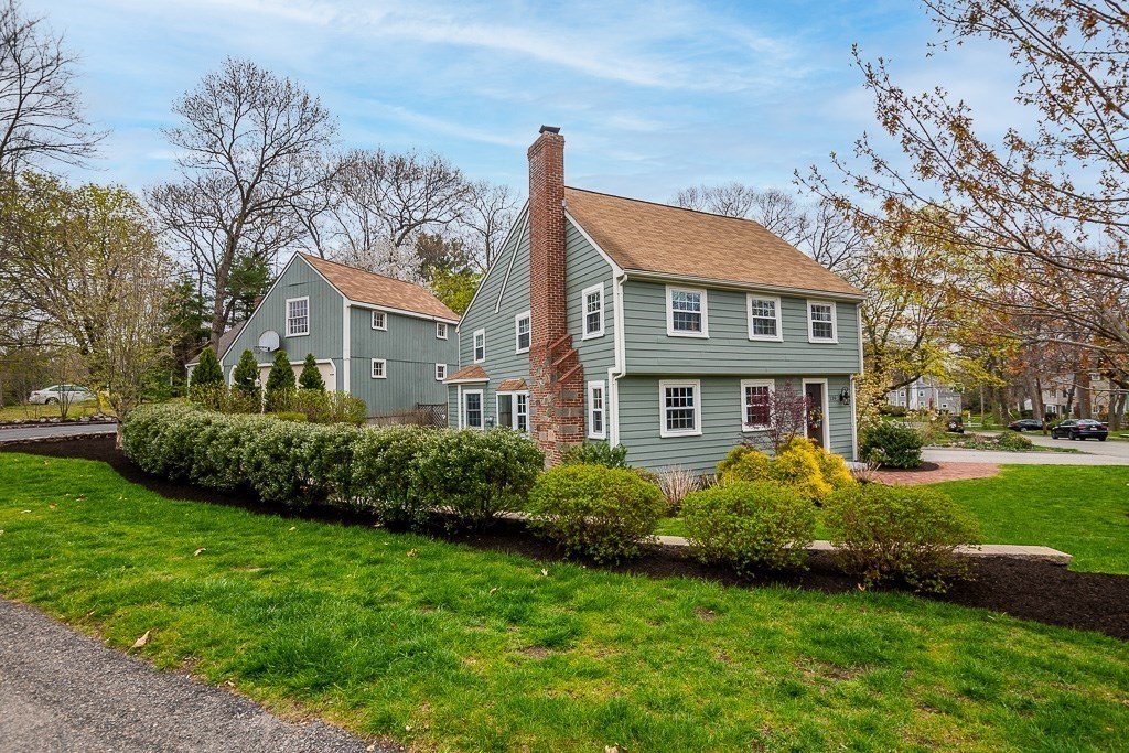 130 Ledgewood Road Dedham, MA 02026 - Photo 3 of 42 Gallery Image 3